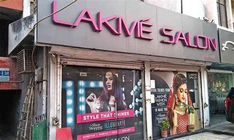 lakme janakpuri